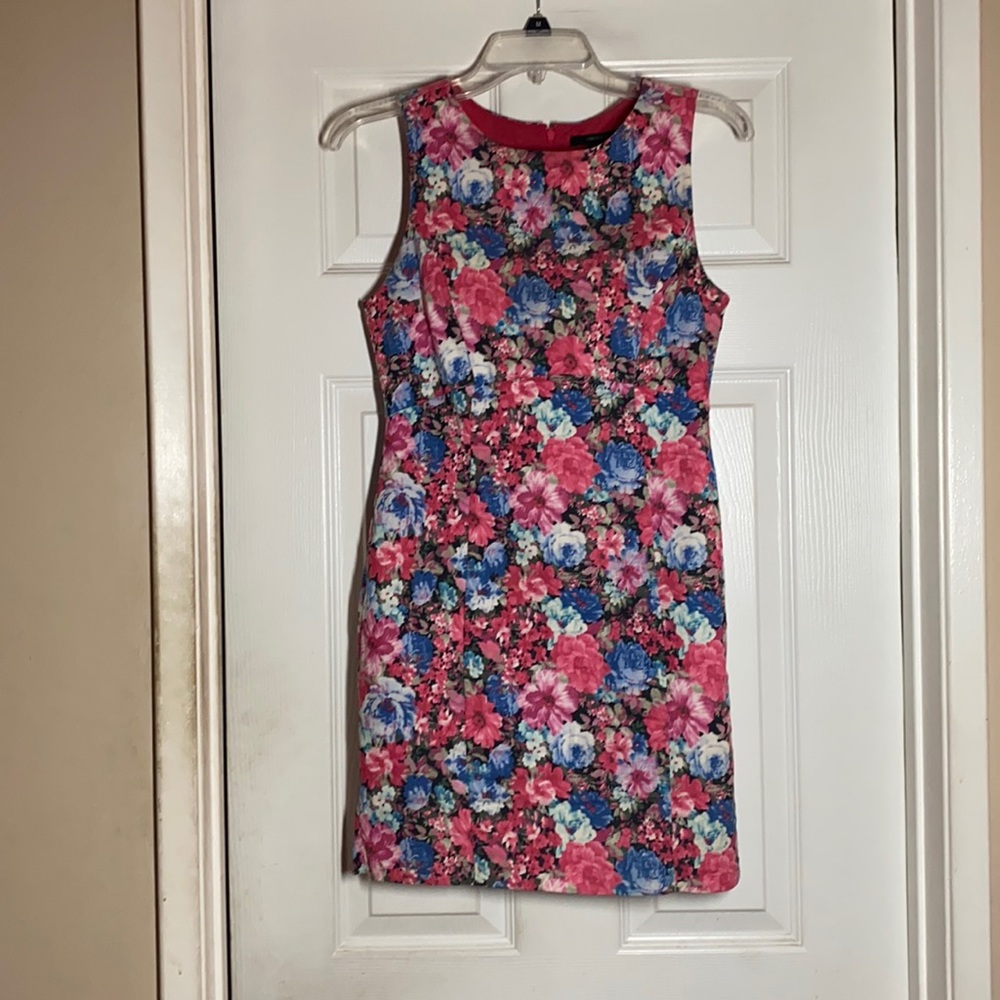 2/$15 - Vibrant floral mini wiggle dress